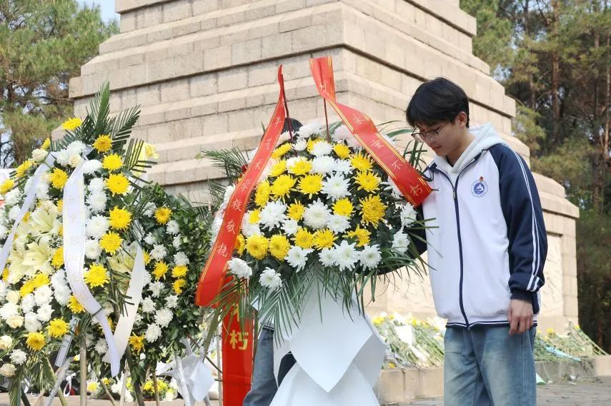 1745391353744104.jpg 2.jpg